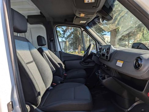 Used 2024 Mercedes-Benz Sprinter 3500 image 11