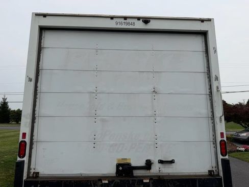 Used 2021 GMC Savana 3500 Extended w/ Power Convenience Package RWD image 4