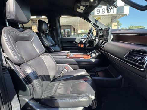 Used 2021 Lincoln Navigator L 4WD image 24