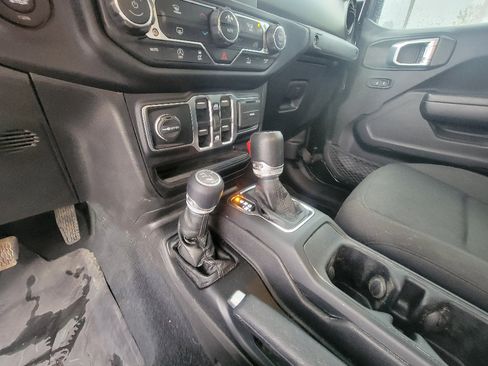 Used 2022 Jeep Gladiator Sport AWD/4WD image 22