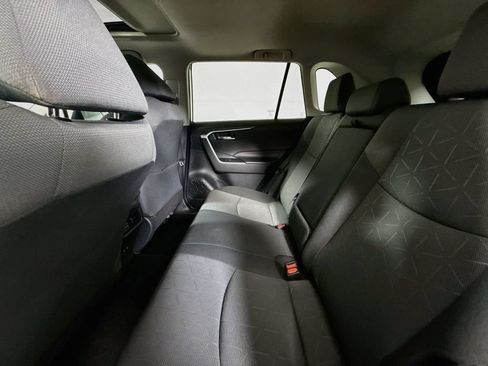 Certified 2020 Toyota RAV4 XLE w/ Convenience Package AWD/4WD image 24