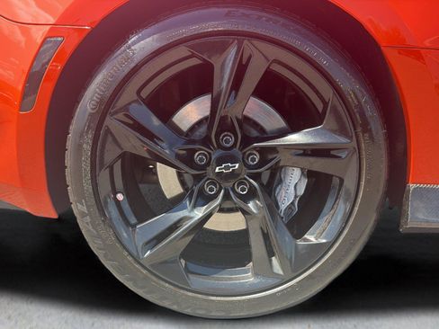 Used 2020 Chevrolet Camaro SS RWD image 32