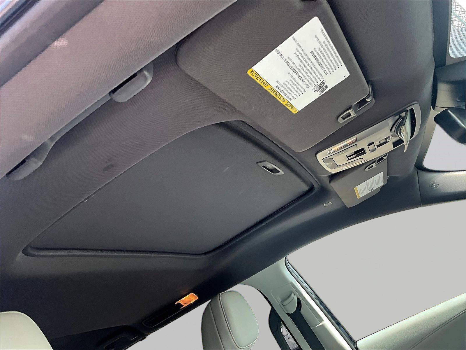 Used 2023 Toyota Sienna XSE FWD image 27