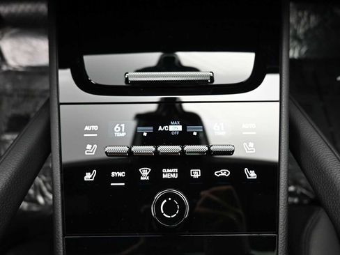 Certified 2026 Porsche Cayenne Coupe AWD/4WD image 13