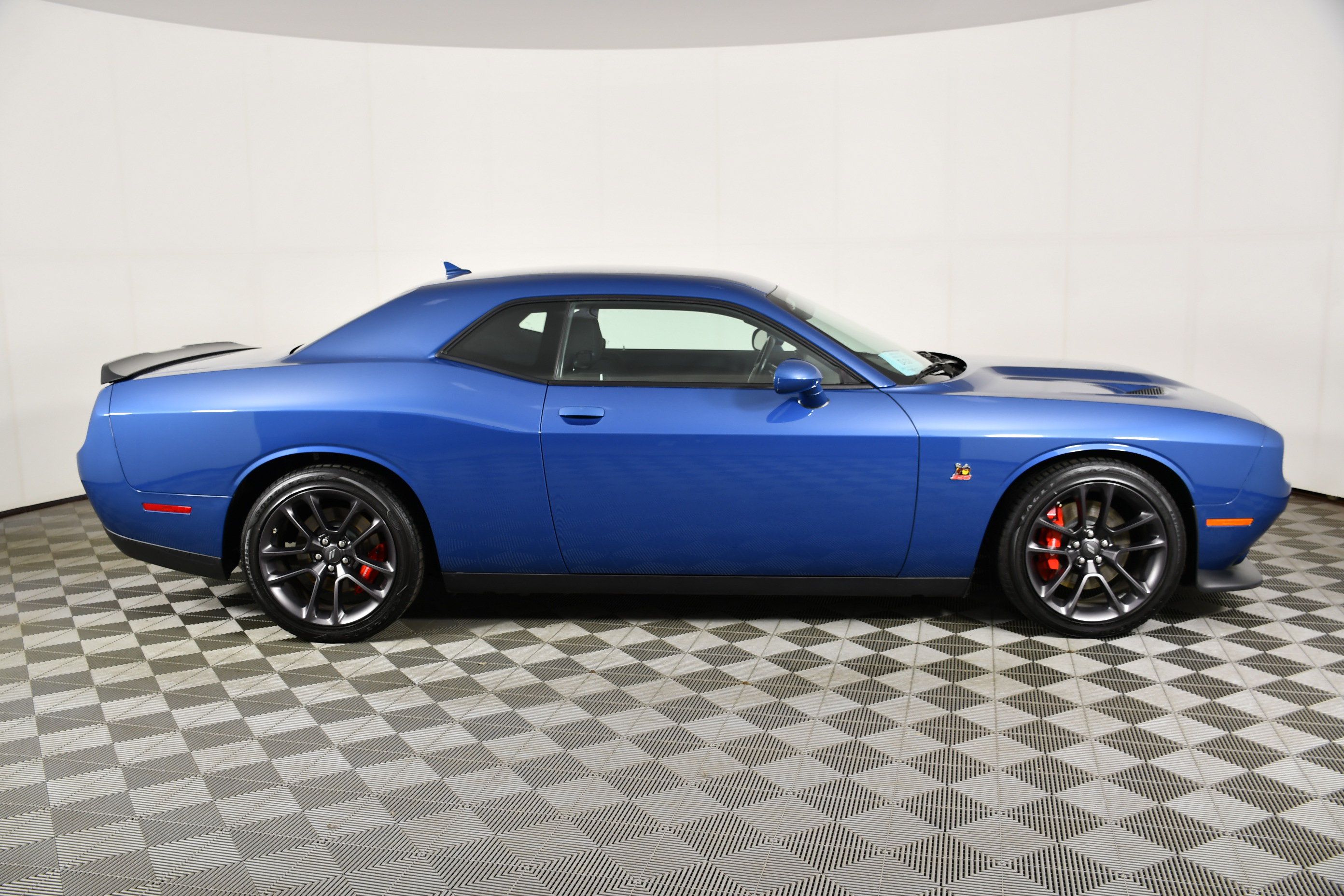 Used 2021 Dodge Challenger R/T Scat Pack RWD image 5