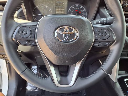 Certified 2024 Toyota Corolla Cross LE FWD image 19