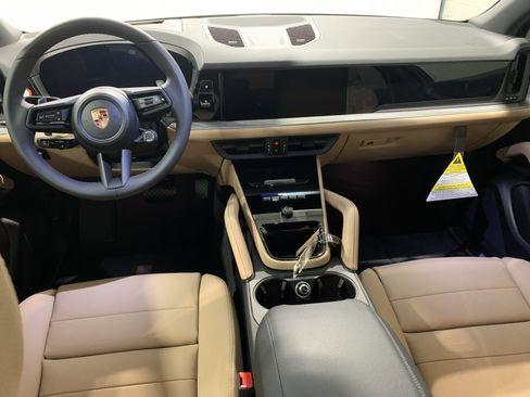 New 2026 Porsche Cayenne image 12