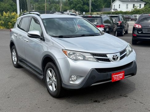 Used 2013 Toyota RAV4 XLE AWD/4WD image 3