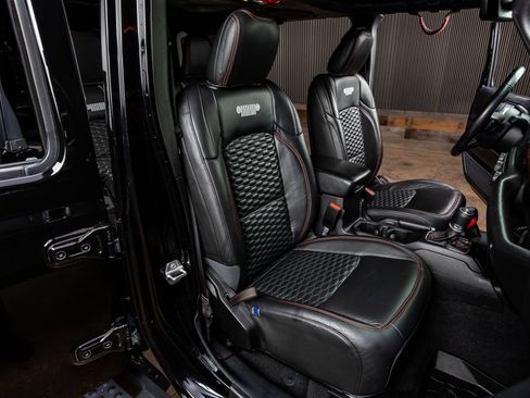 Used 2021 Jeep Wrangler Unlimited Rubicon image 32