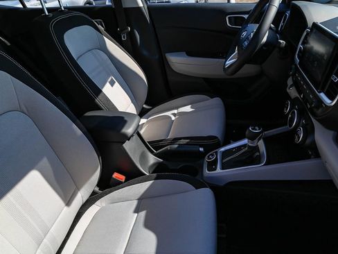 Used 2026 Hyundai Venue SEL image 17