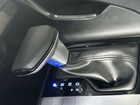 Used 2026 Hyundai Elantra SE FWD image 21