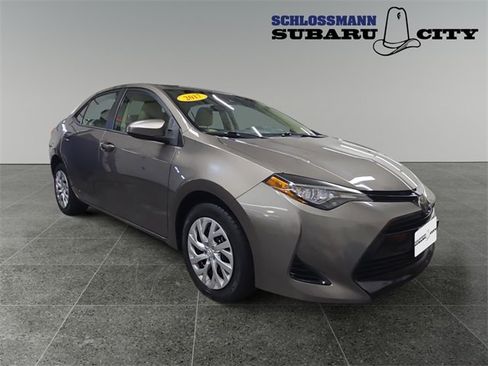 Used 2017 Toyota Corolla LE image 11