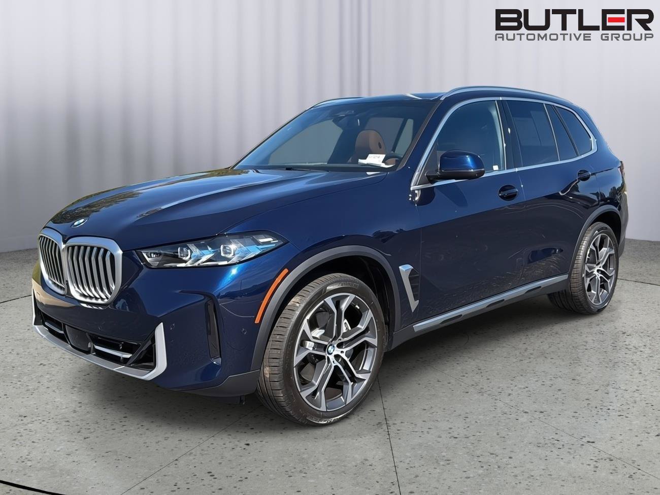 Used 2024 BMW X5 sDrive40i w/ Premium Package RWD image 2