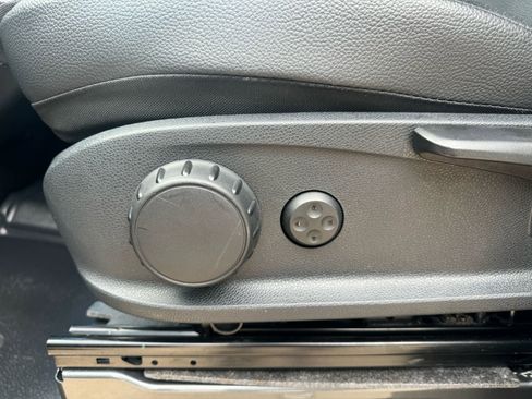 Used 2019 Mercedes-Benz Sprinter 2500 image 15