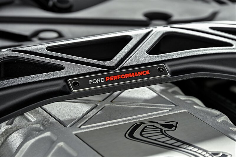 Used 2021 Ford Mustang Shelby GT500 w/ Carbon Fiber Track Pack RWD image 26