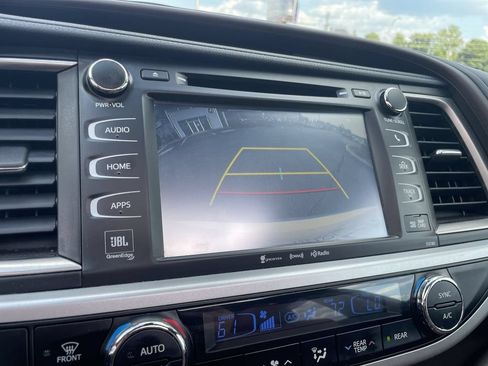 Used 2017 Toyota Highlander Limited AWD/4WD image 14