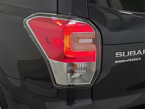 Used 2017 Subaru Forester 2.5i Limited image 33