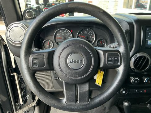 Used 2013 Jeep Wrangler Unlimited Sport w/ Max Tow Pkg image 9