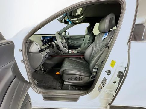 New 2026 Genesis GV80 3.5T Prestige AWD/4WD image 16
