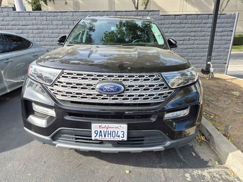 Used 2022 Ford Explorer Limited w/ Equipment Group 301A image 2