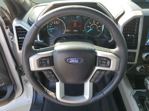 Used 2020 Ford F150 Lariat w/ Equipment Group 502A Luxury AWD/4WD image 21