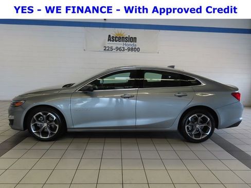 Used 2024 Chevrolet Malibu LT FWD image 3