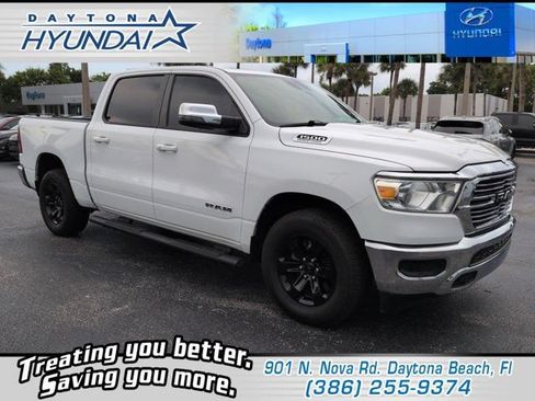 Used 2024 RAM 1500 Laramie AWD/4WD image 1