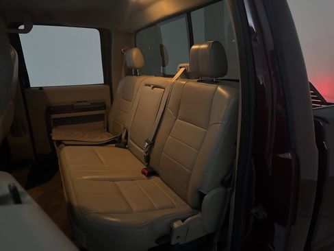 Used 2010 Ford F350 Lariat image 29