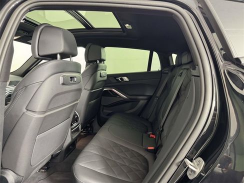 Used 2025 BMW X6 xDrive40i image 31