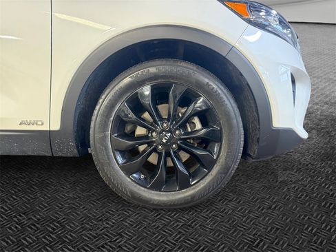 Certified 2020 Kia Sorento S image 11