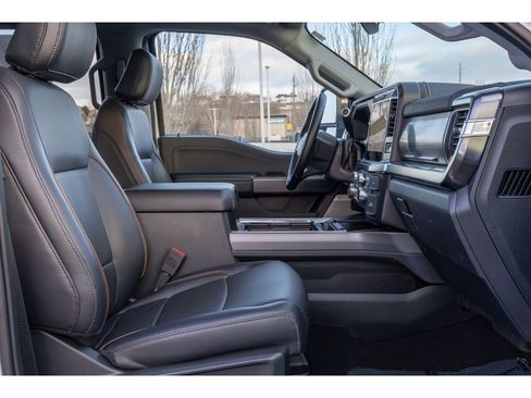 Used 2025 Ford F350 Lariat image 11