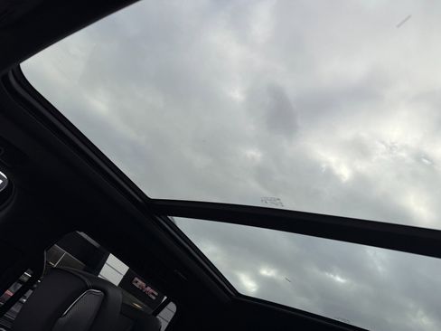 New 2026 GMC Yukon AT4 Ultimate w/ LPO, Illumination Package image 36