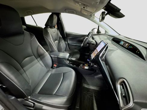 Used 2020 Toyota Prius Prime Limited image 27