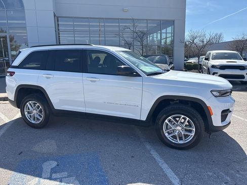 New 2026 Jeep Grand Cherokee Laredo AWD/4WD image 31