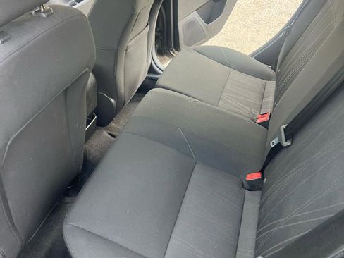 Used 2018 Ford Focus SE image 9