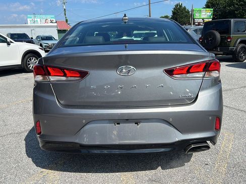 Used 2018 Hyundai Sonata Limited w/ Limited Ultimate Package 03 FWD image 4