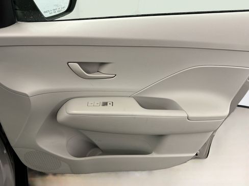 Used 2025 Hyundai Kona SEL image 33