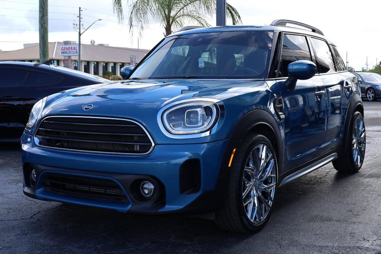 Used 2022 MINI Cooper Countryman FWD image 2