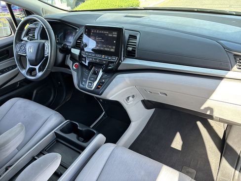 Used 2019 Honda Odyssey EX image 10