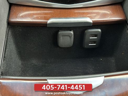 Used 2020 Cadillac Escalade Luxury w/ Escalade Sport Edition AWD/4WD image 27
