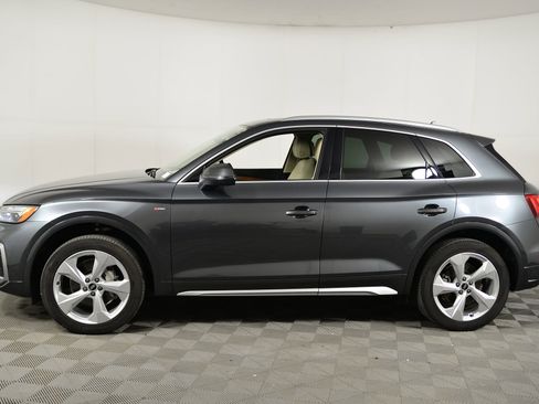 Certified 2023 Audi Q5 2.0T Premium Plus w/ Premium Plus Package image 2