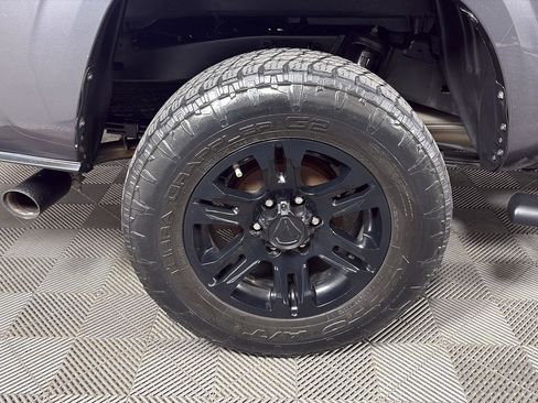 Used 2022 Toyota Tacoma SR AWD/4WD image 15