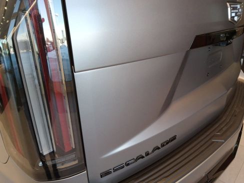 New 2026 Cadillac Escalade V w/ LPO, Onyx Lite Package image 8