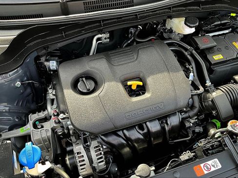 Used 2025 Kia Soul LX FWD image 29