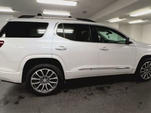 Certified 2021 GMC Acadia Denali w/ Denali Technology Package AWD/4WD image 9