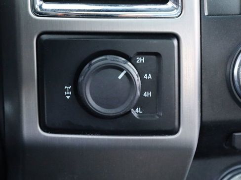 Used 2015 Ford F150 Platinum w/ Equipment Group 701A Luxury image 30