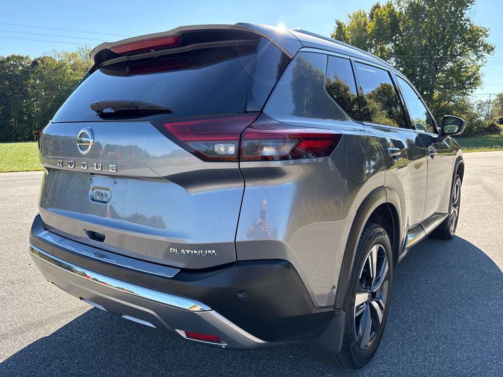 Used 2021 Nissan Rogue Platinum FWD image 5