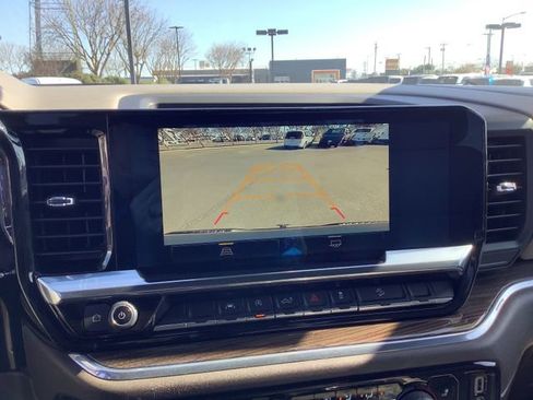 Used 2023 Chevrolet Silverado 1500 LT Trail Boss image 19