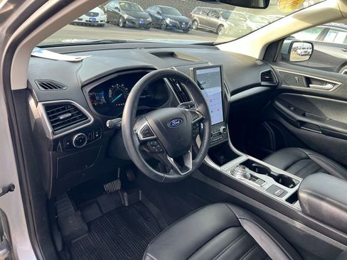 Used 2024 Ford Edge SEL w/ Convenience Package image 17