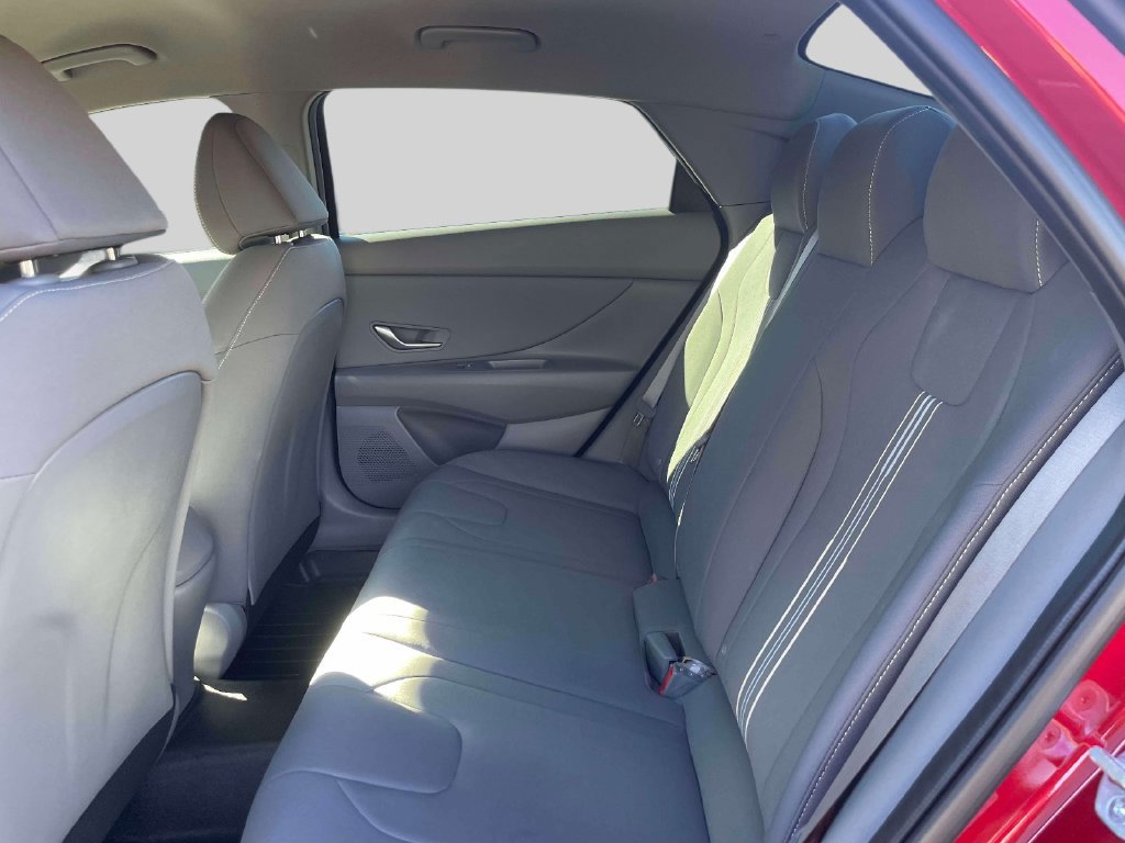 Certified 2023 Hyundai Elantra SEL w/ Convenience Package FWD image 12